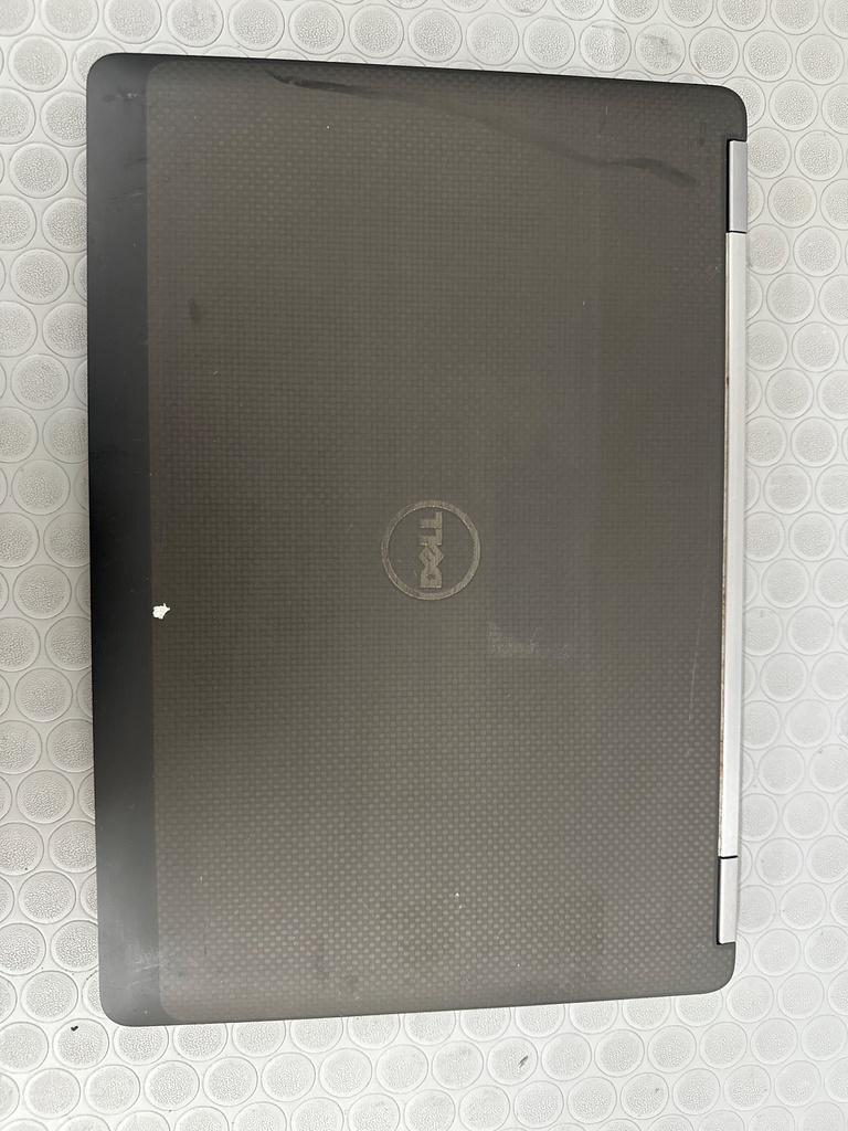 Vista adicional de Dell Latitude E7470 reacondicionada