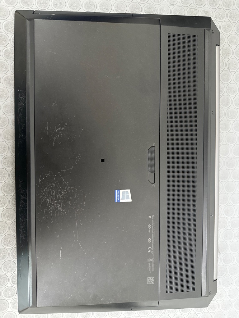 Vista adicional de HP ZBook 17 G6 reacondicionada