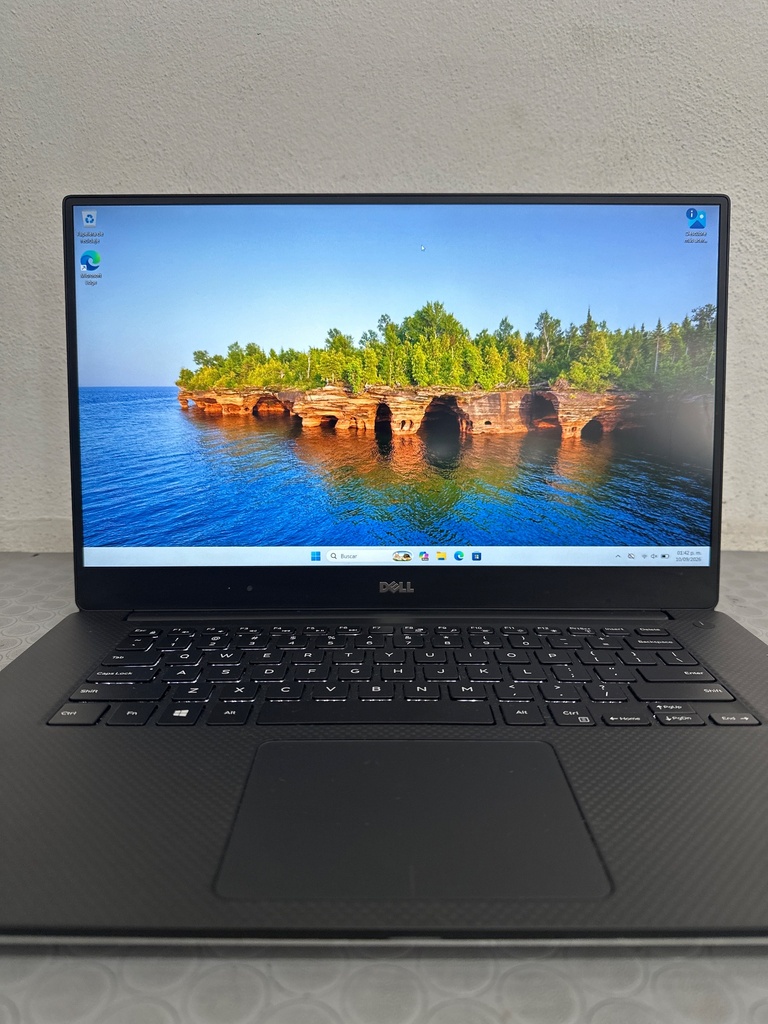 [BR9FLQ2] Dell Precision 5520 reacondicionada | Core i5 7.ª | 8 GB RAM | 256 GB M.2